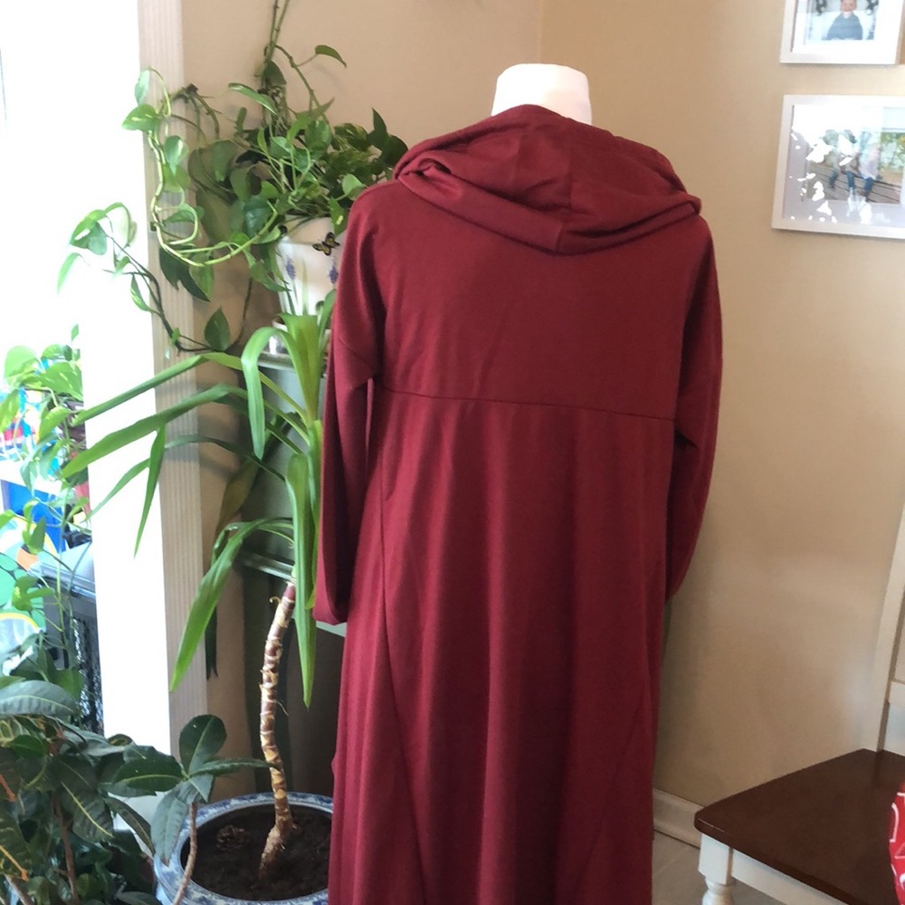 Drawstring hoodie high low hem. - Picture 9 of 11